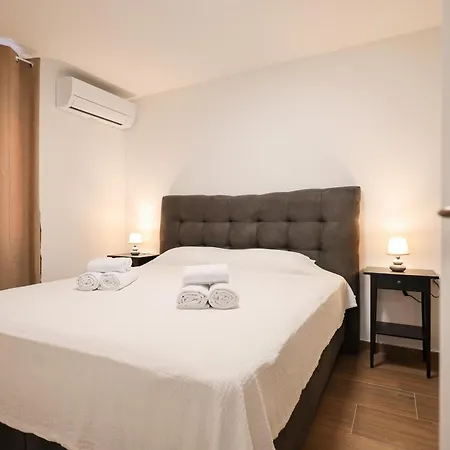 Royal Oak Apartment Zadar Exterior photo