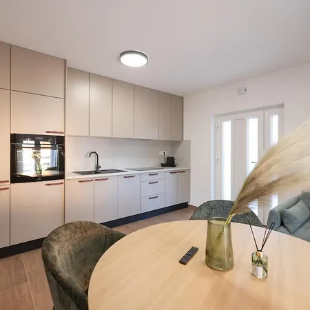 Royal Oak Apartment Zadar Exterior photo