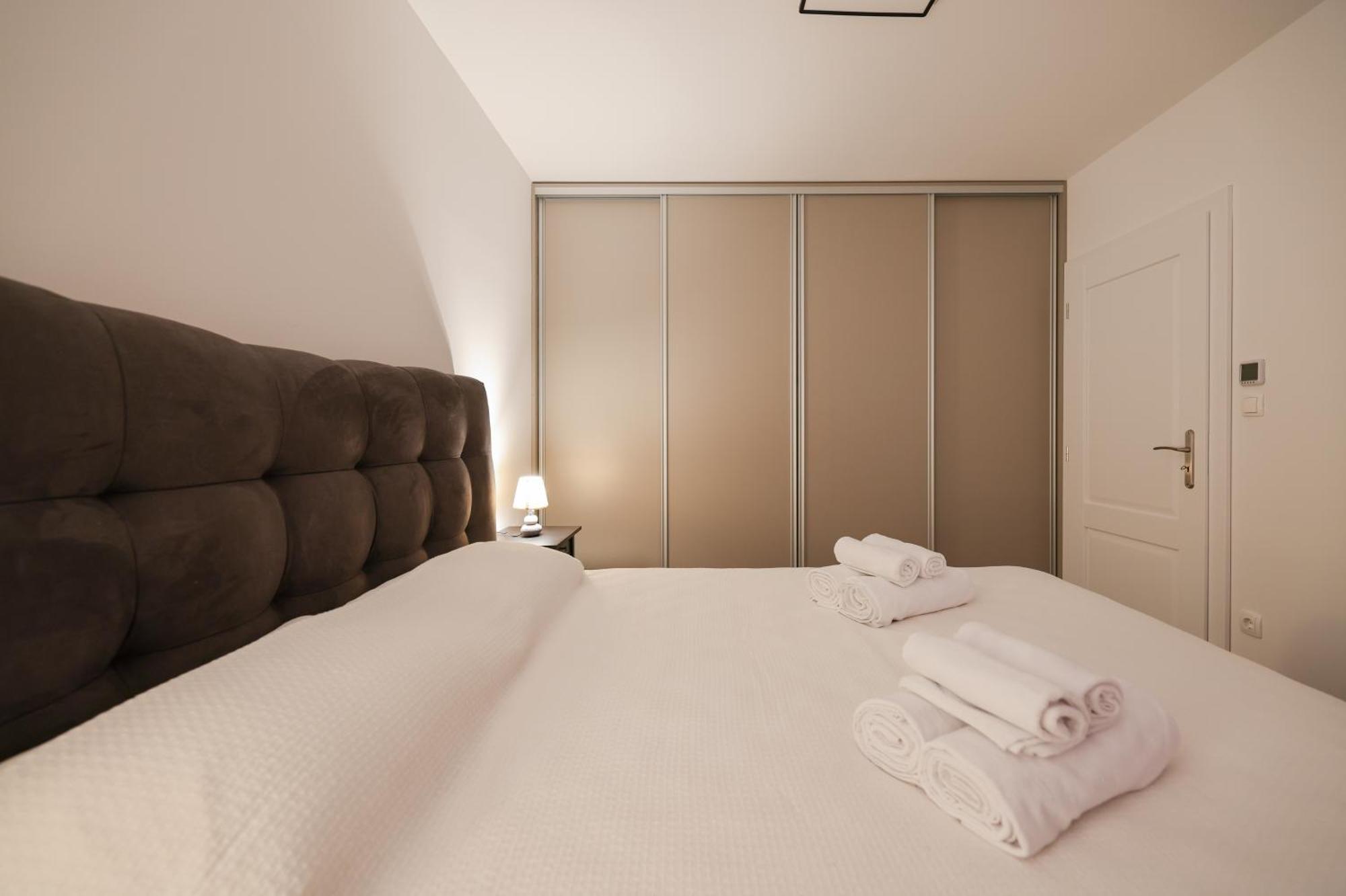 Royal Oak Apartment