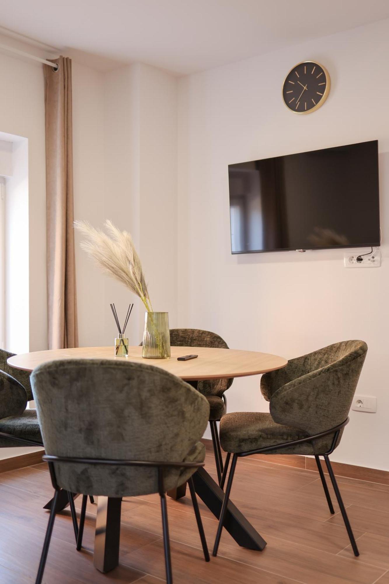 Apartment Royal Oak *