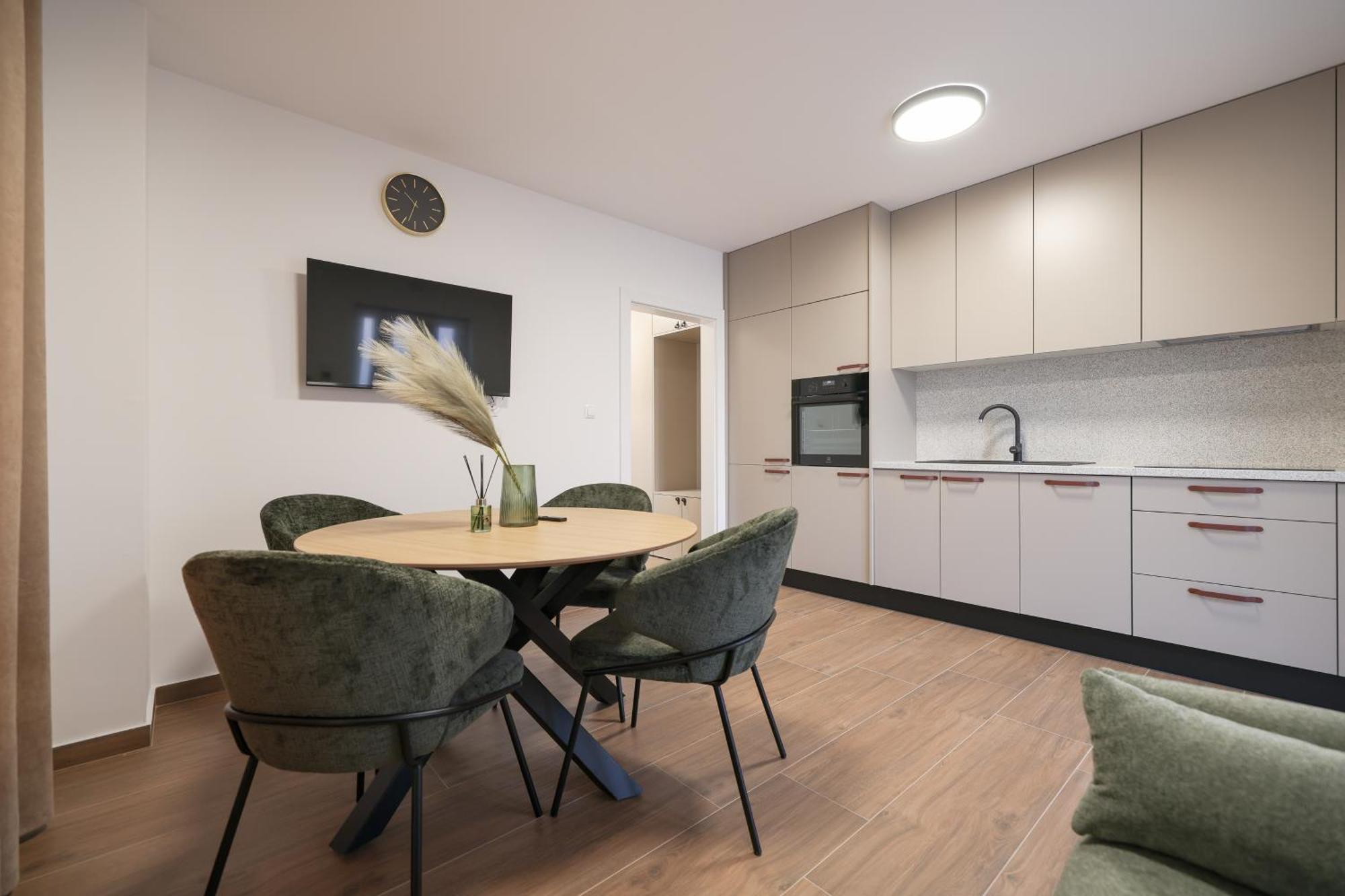 Royal Oak Apartment *